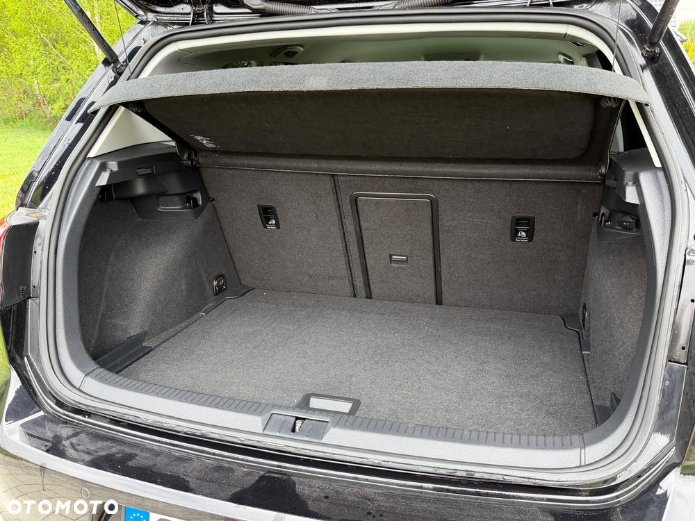 Volkswagen Golf 1.4 TSI BMT Comfortline - 16