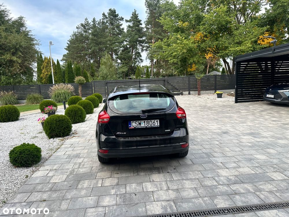 Ford Focus 1.0 EcoBoost Ambiente - 10