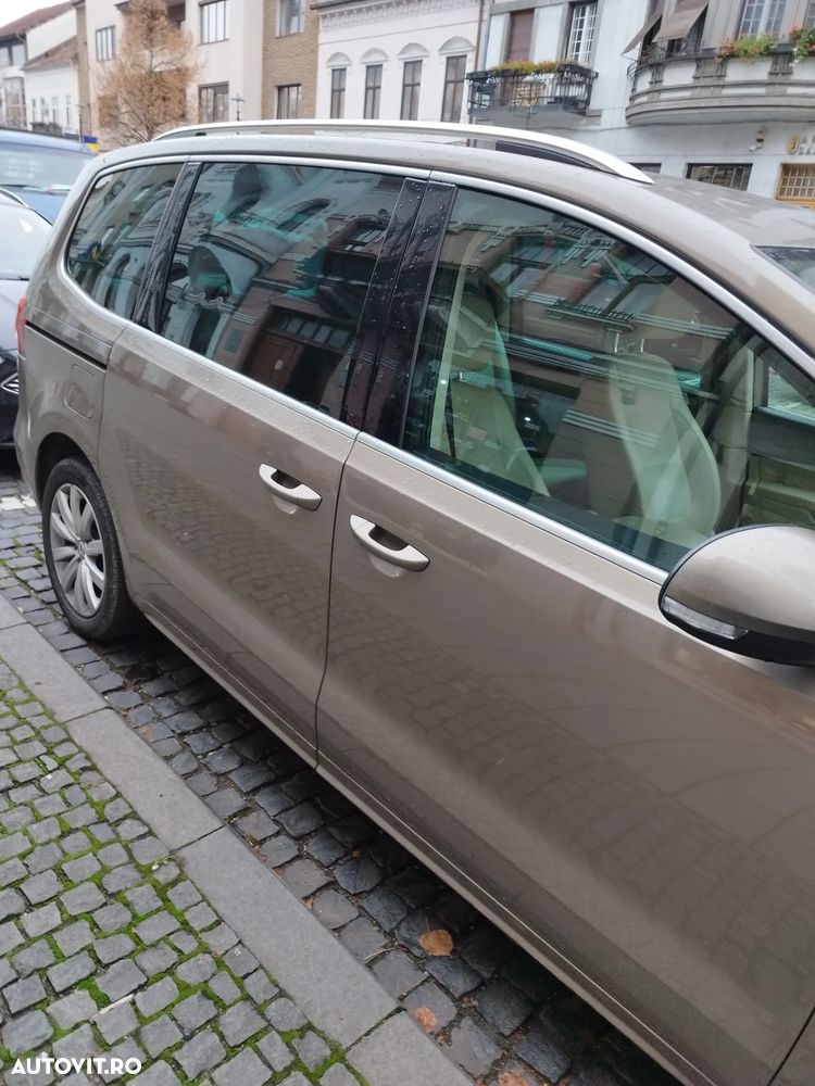 Volkswagen Sharan 2.0 TDI DSG (BlueMotion Technology) Highline - 11