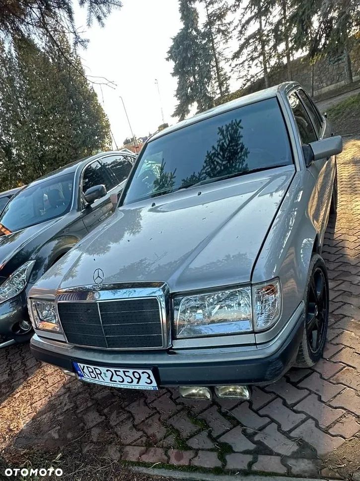 Mercedes-Benz W124 (1984-1993) - 11