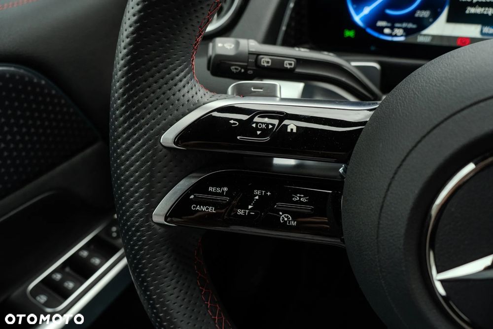 Mercedes-Benz EQB 300 66.5kWh 4-Matic AMG - 24