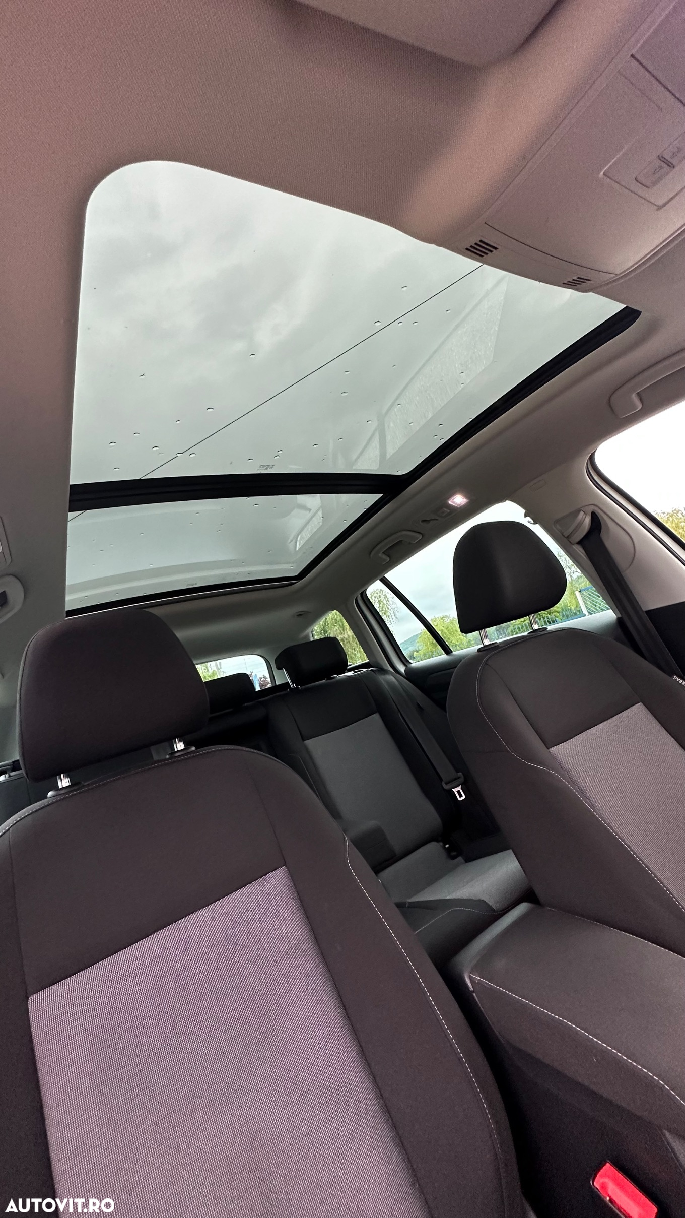 Volkswagen Golf 1.4 TSI BlueMotion Technology DSG Highline - 37