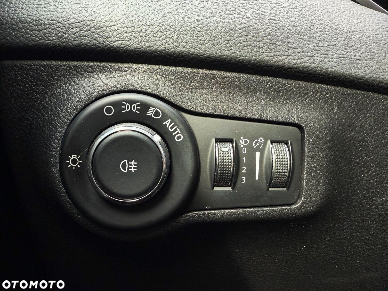 Jeep Compass 1.4 TMair Sport FWD S&S - 14