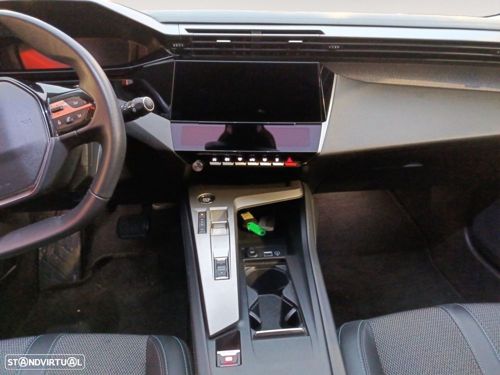 Peugeot 308 SW 1.2 PureTech Allure EAT8 - 11