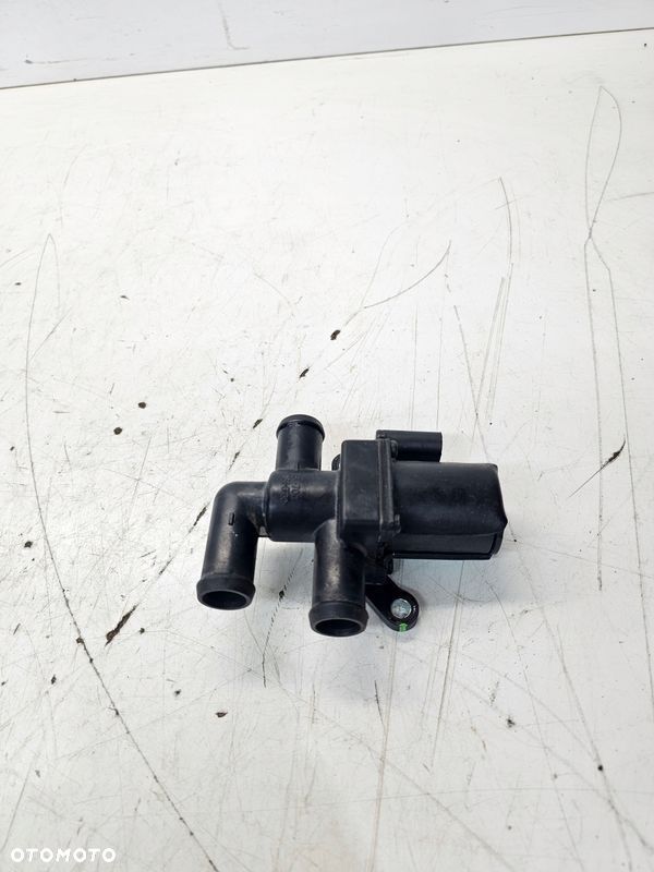 ZAWÓR ELEKTROMAGNETYCZNY WODY AUDI A4 A5 Q5 1T0820036D - 2