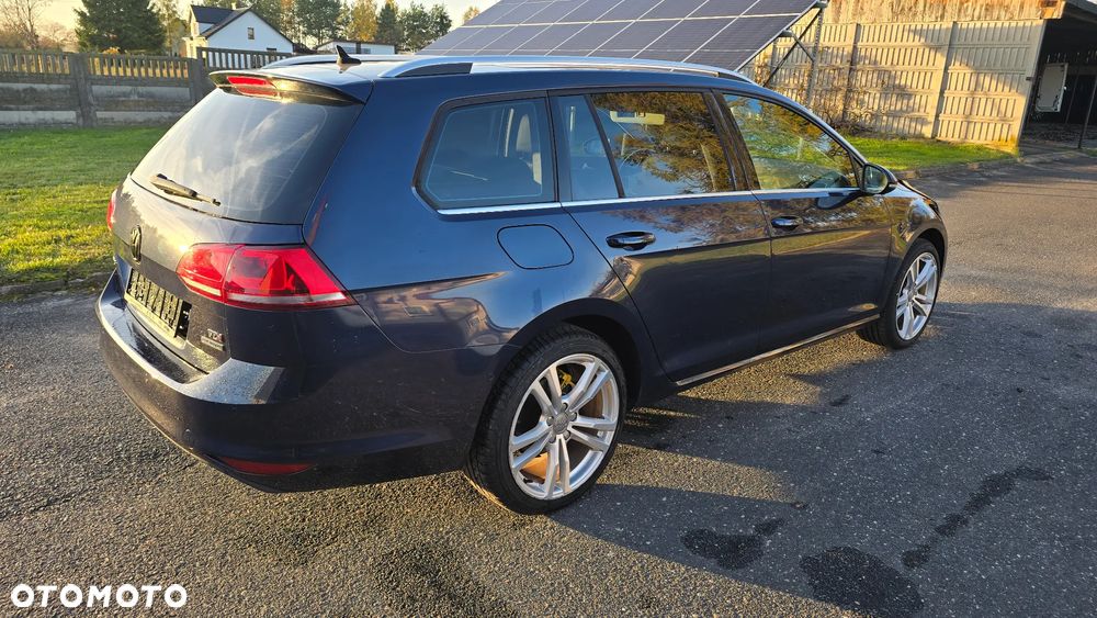 Volkswagen Golf - 6