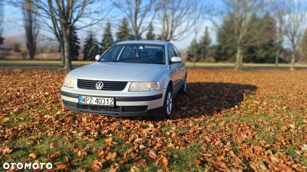 Volkswagen Passat 1.8 Comfortline - 4