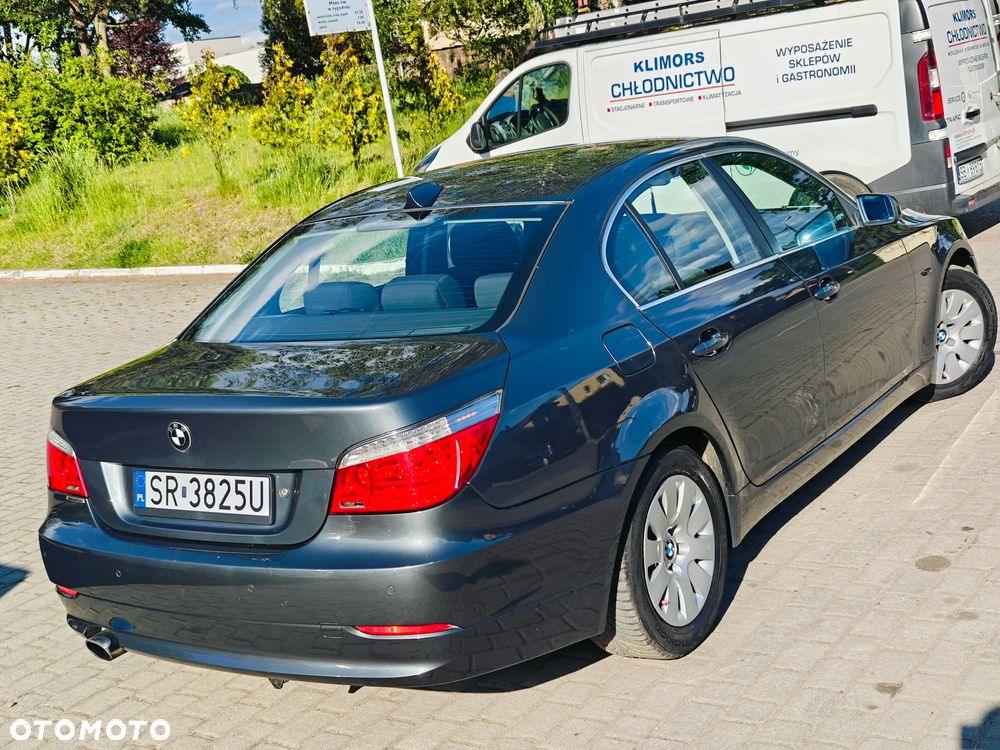 BMW Seria 5 520i - 5