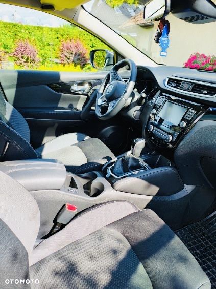 Nissan Qashqai 1.3 DIG-T N-Connecta DCT - 8