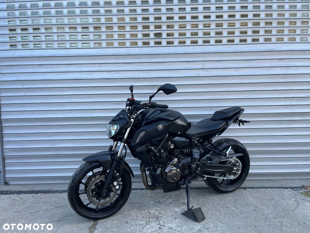 Yamaha MT - 28