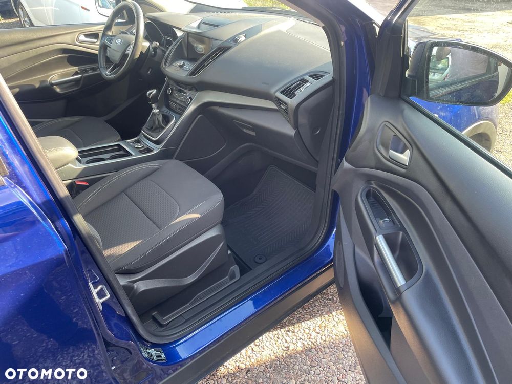 Ford Kuga - 19