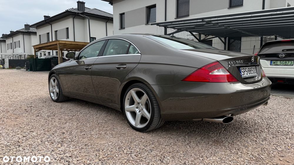 Mercedes-Benz CLS - 4