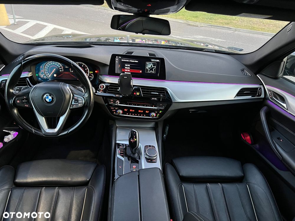 BMW Seria 5 520d Sport Line - 25