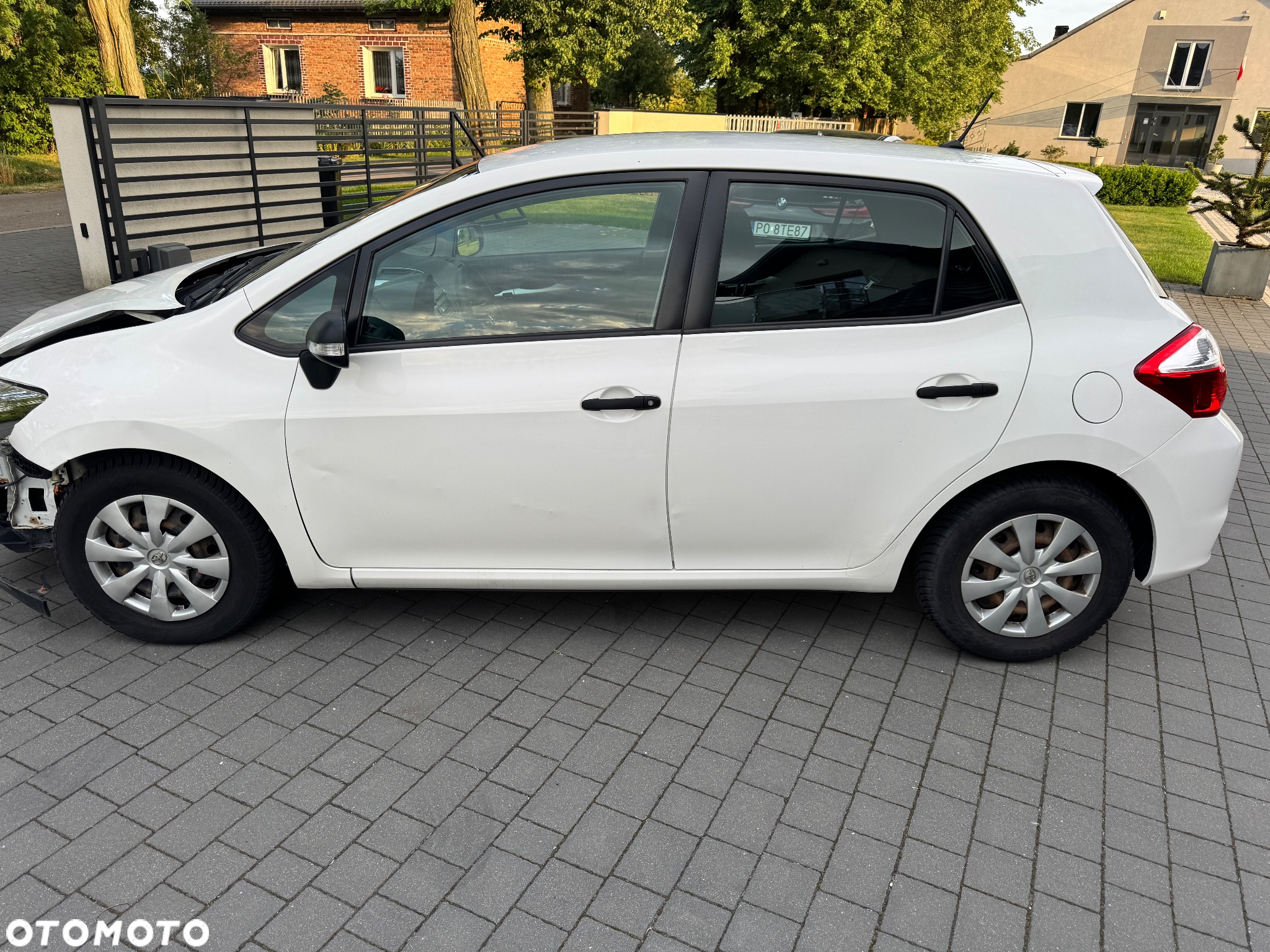 Toyota Auris 1.4 D-4D Luna - 4