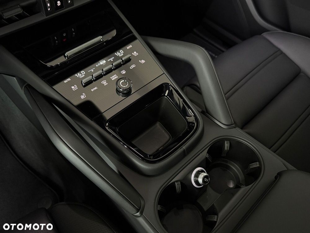 Porsche Cayenne - 23