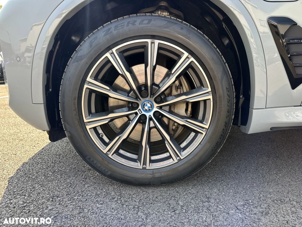 BMW X5 xDrive50e - 14