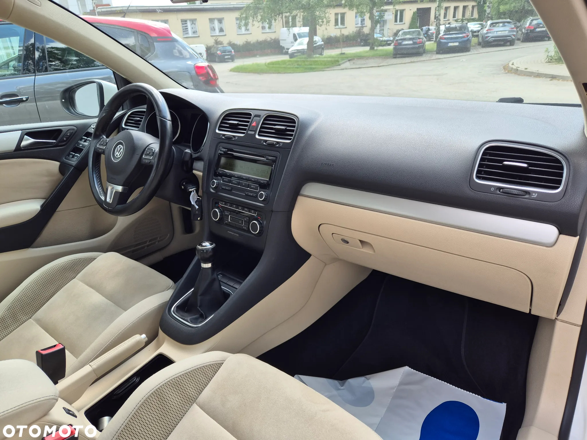 Volkswagen Golf VI 2.0 TDI Highline - 11
