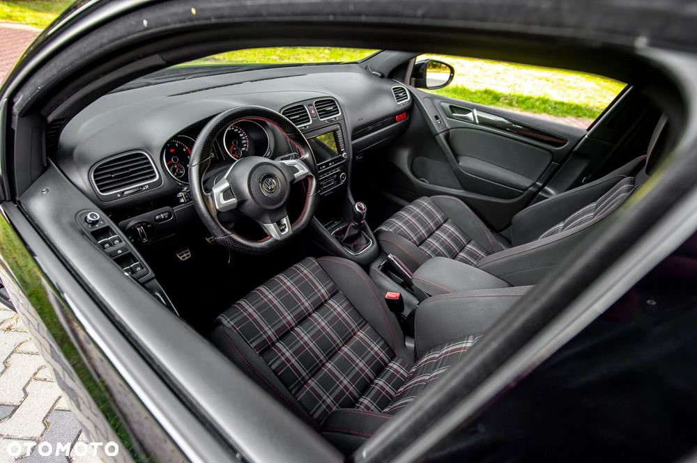 Volkswagen Golf 2.0 TSI GTI - 19