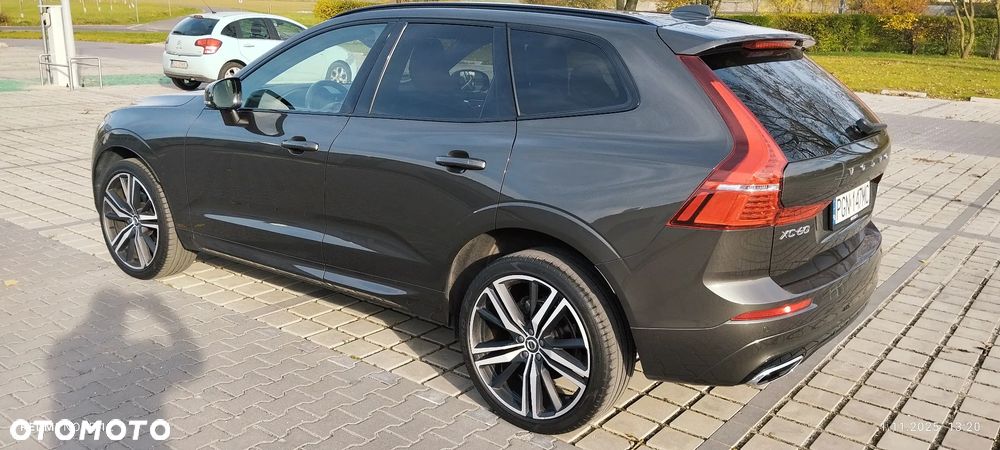 Volvo XC 60 D4 R-Design - 3