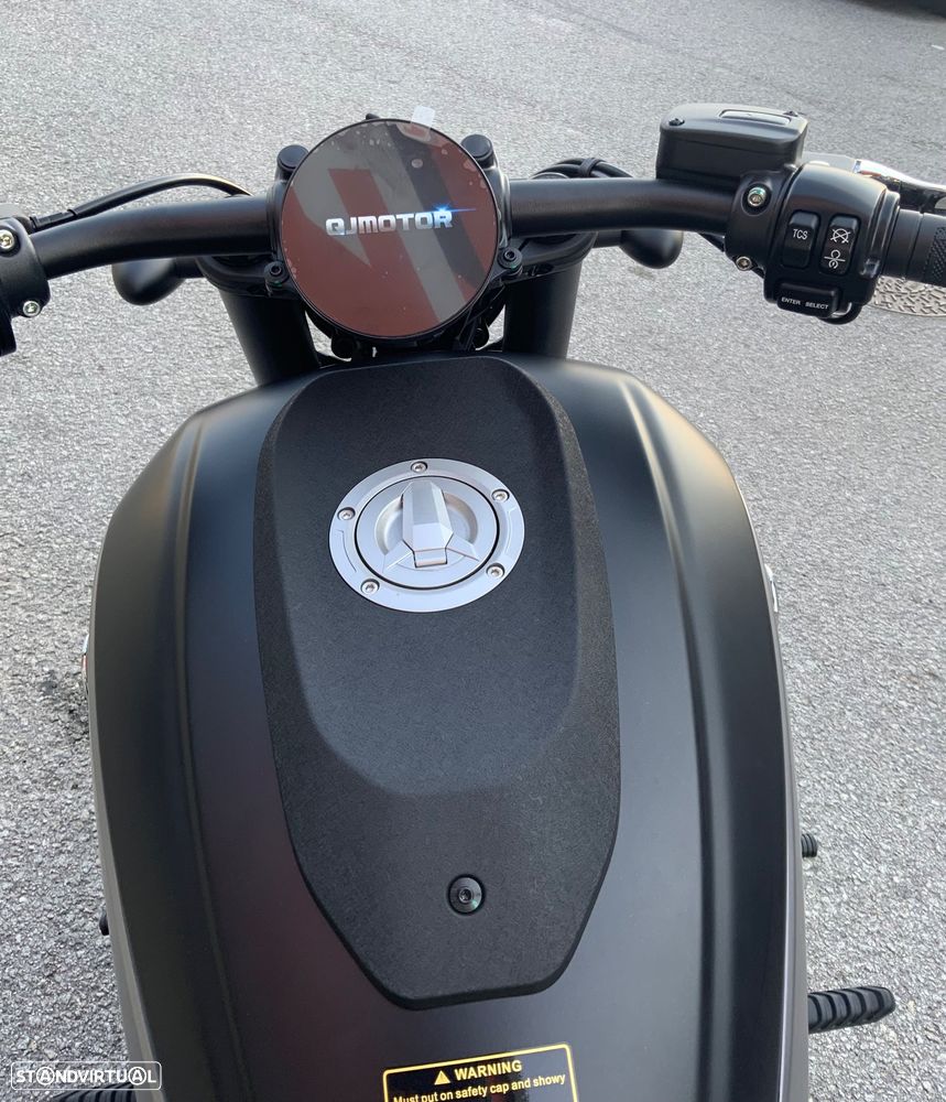 QJ Motor SRV 600V - 16