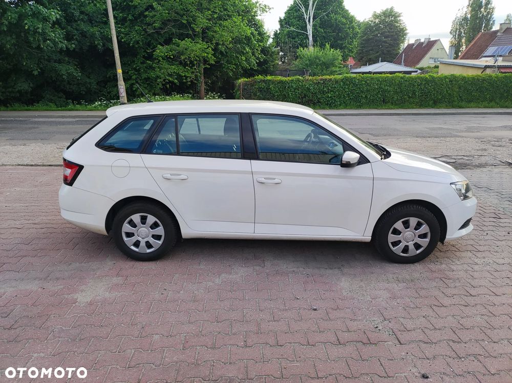 Skoda Fabia 1.2 TSI Active - 5