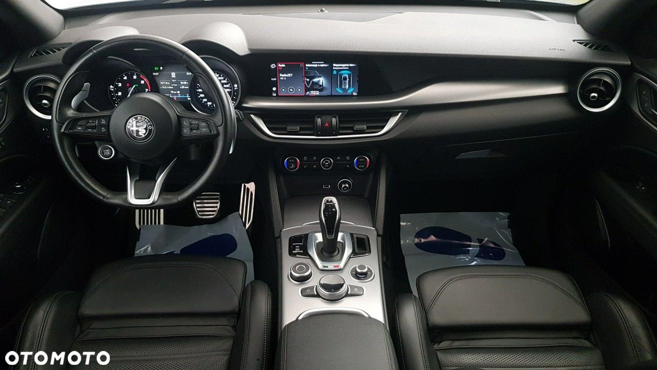 Alfa Romeo Stelvio - 19