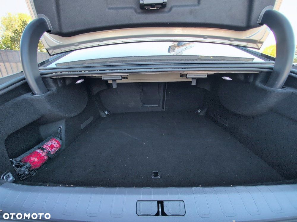 DS Automobiles DS 9 1.6 PureTech Rivoli + - 7