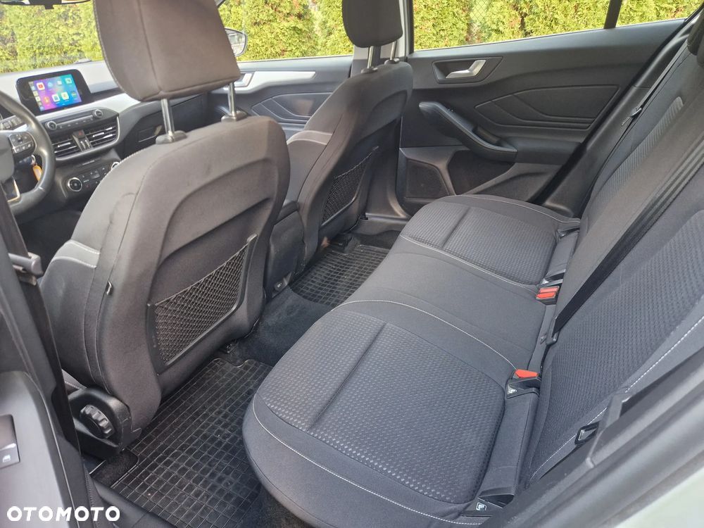 Ford Focus 1.5 TDCi SYNC Edition - 10