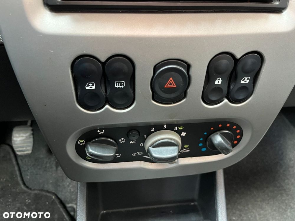 Dacia Sandero 1.2 16V 75 Ambiance - 11