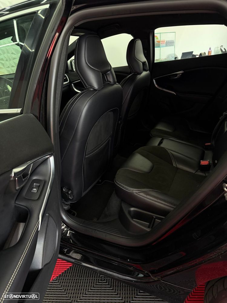 Volvo V40 2.0 D2 R-Design - 9