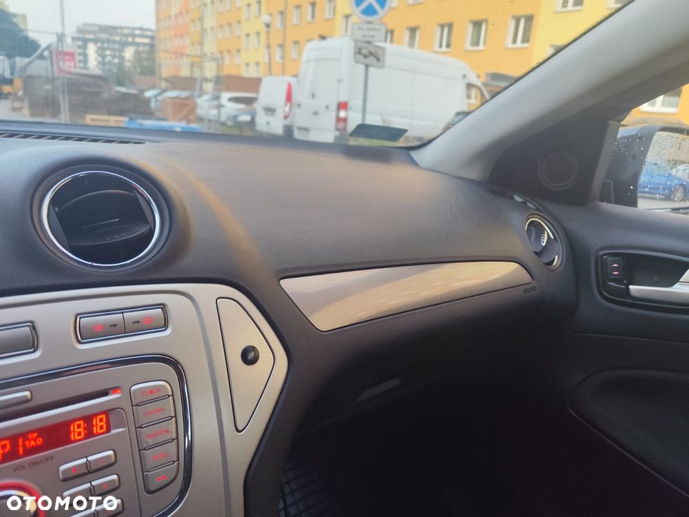 Ford Mondeo - 17