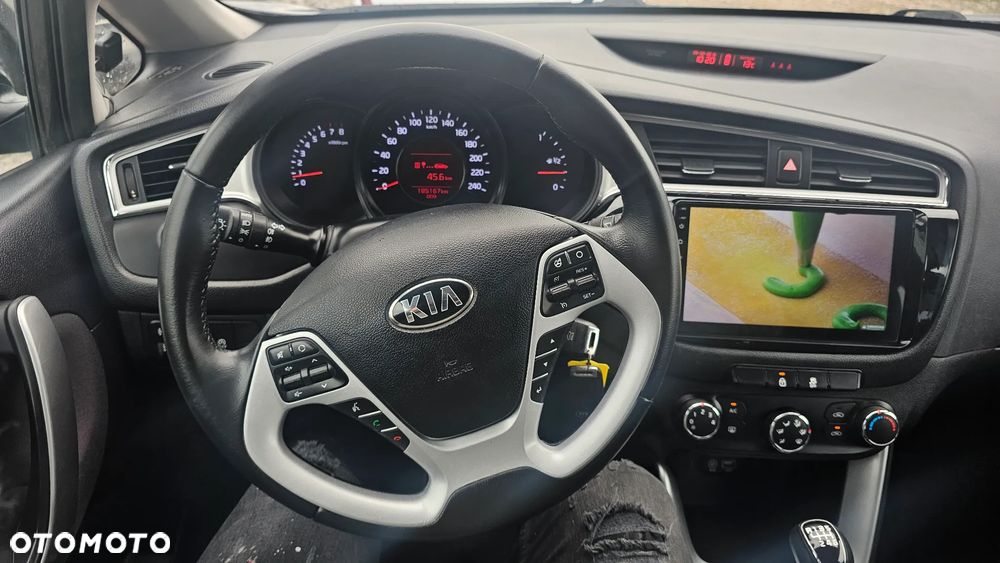 Kia Ceed 1.4 CVVT Dream Team Edition - 29