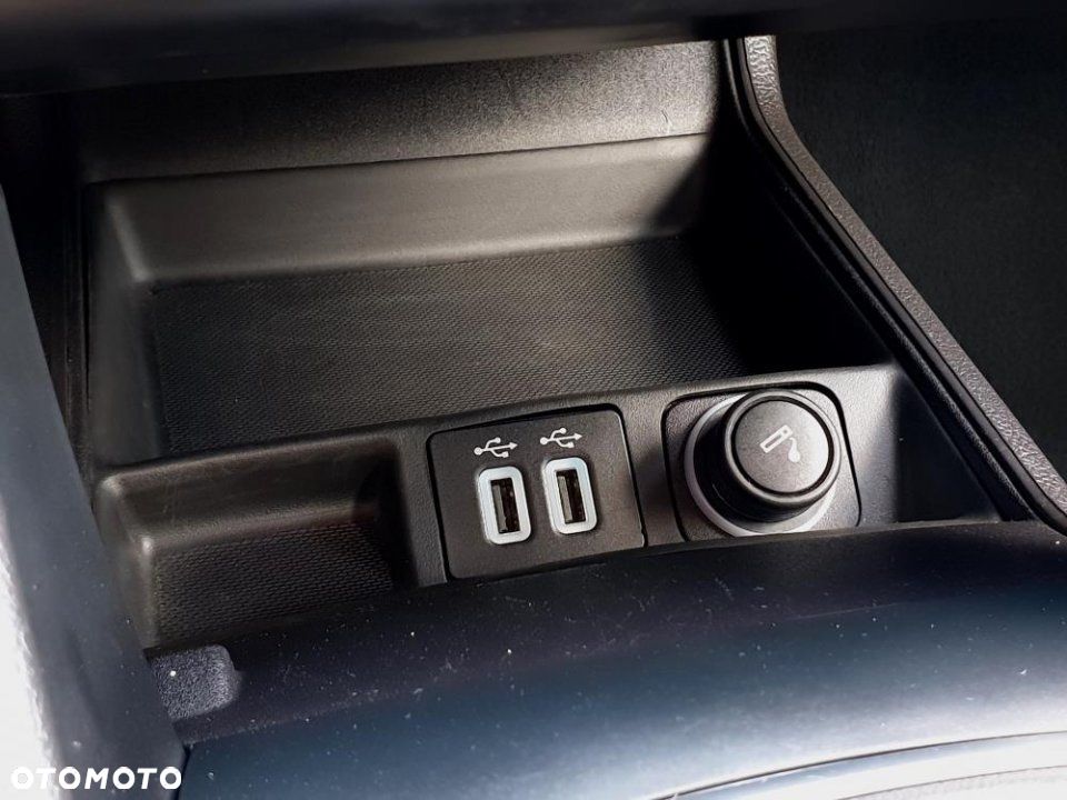 Ford Mondeo - 23