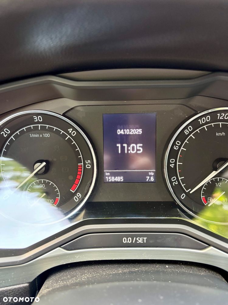Skoda Superb 2.0 TDI Ambition DSG - 6