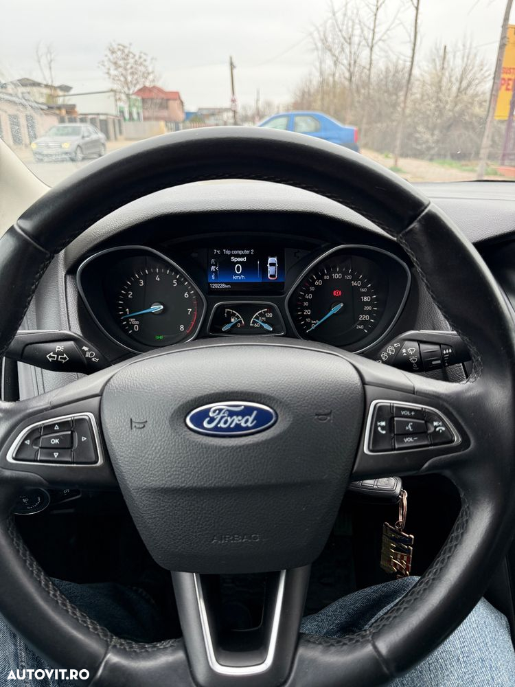 Ford Focus 1.0 EcoBoost Trend - 4