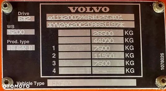 Volvo FH460 6x2 TANDEM GLOB XXL I-SHIFT JUMBO OŚ PODNOSZONA 2xALUTANK STANDKLIMA XENONY SKÓRA LODÓWKA ORUROWANIE Z HALOGENAMI ZABUDOWA ALUMINIOWA FIRANKA + PRZYCZEPA TANDEM SCHWARZMULLER FIRANKA ZESTAW PRZESTRZENNY 2013r EEV FULLSERWIS W VOLVO - 18