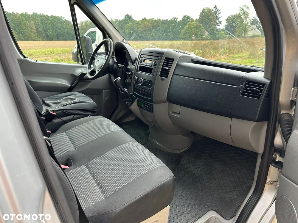 Mercedes-Benz Sprinter - 8