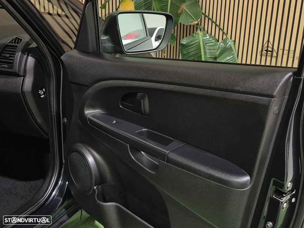 Kia Venga 1.4 CVVT EX ISG - 19