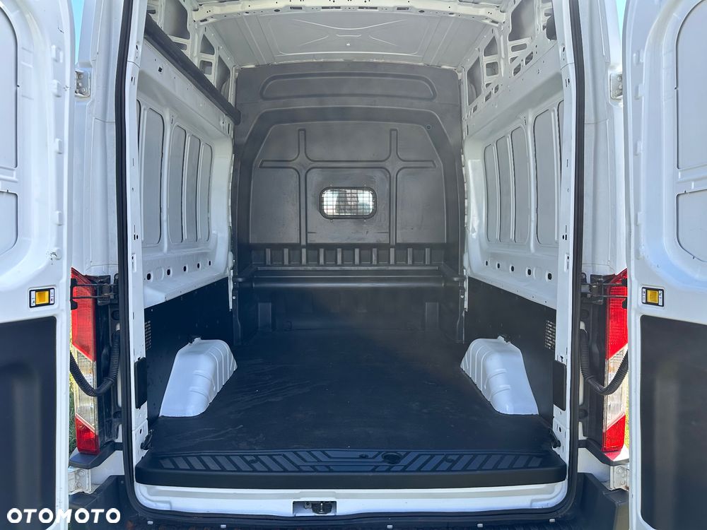 Ford Transit - 13