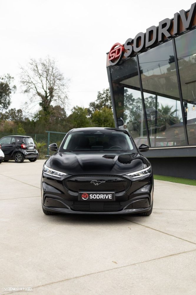 Ford Mustang Mach-E Alargada AWD - 23