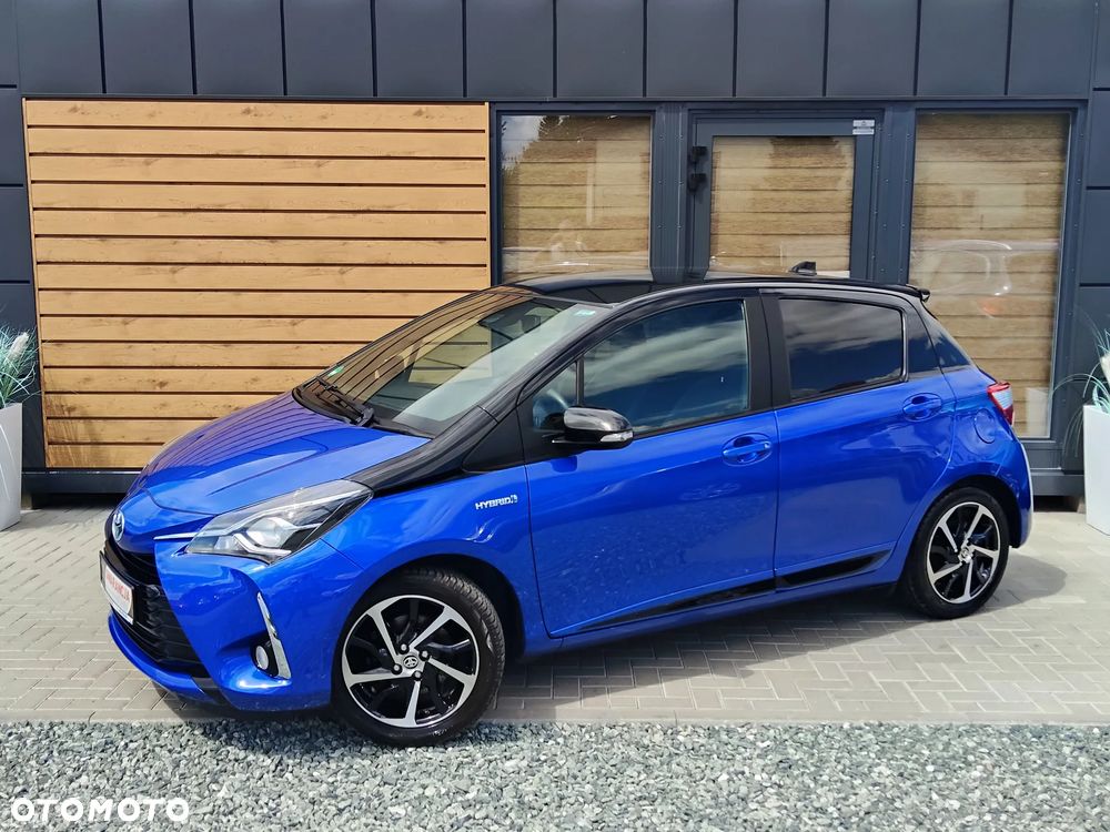 Toyota Yaris Hybrid 100 Premium - 3