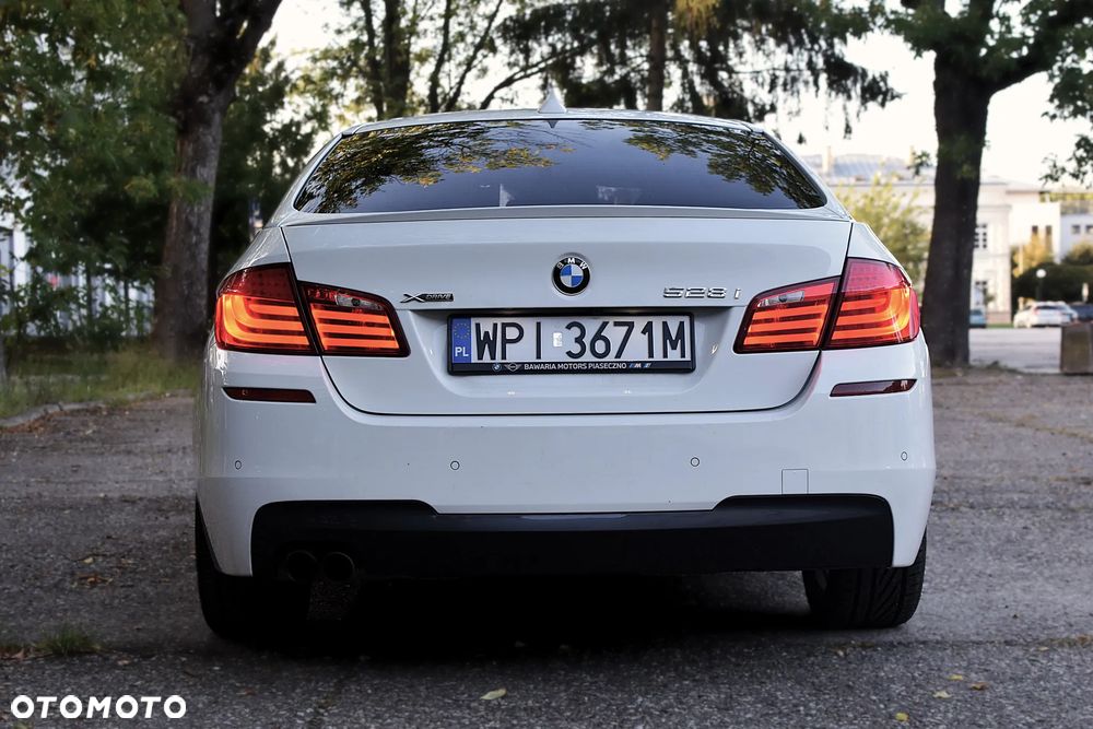 BMW Seria 5 528i xDrive Sport-Aut - 6
