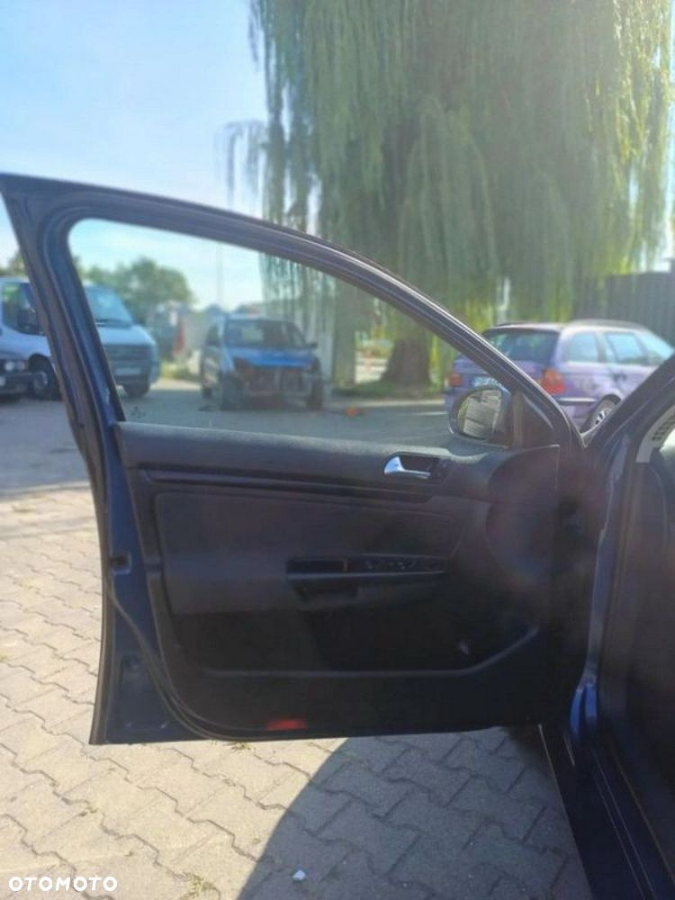 Volkswagen Golf 1.6 TDI DPF BlueMotion Technology Comfortline - 12