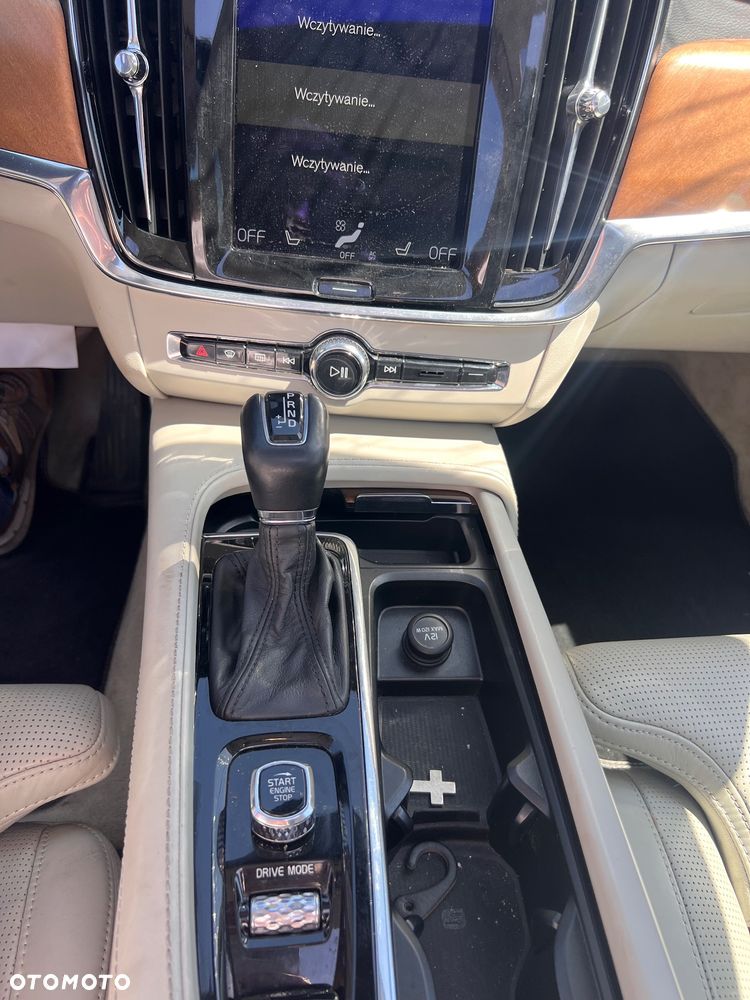 Volvo V90 D4 Inscription - 34