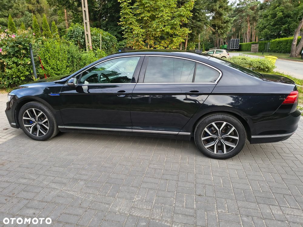 Volkswagen Passat - 9