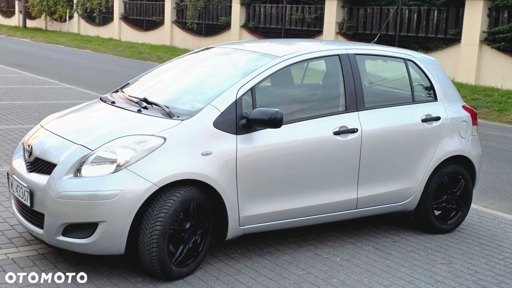 Toyota Yaris - 1
