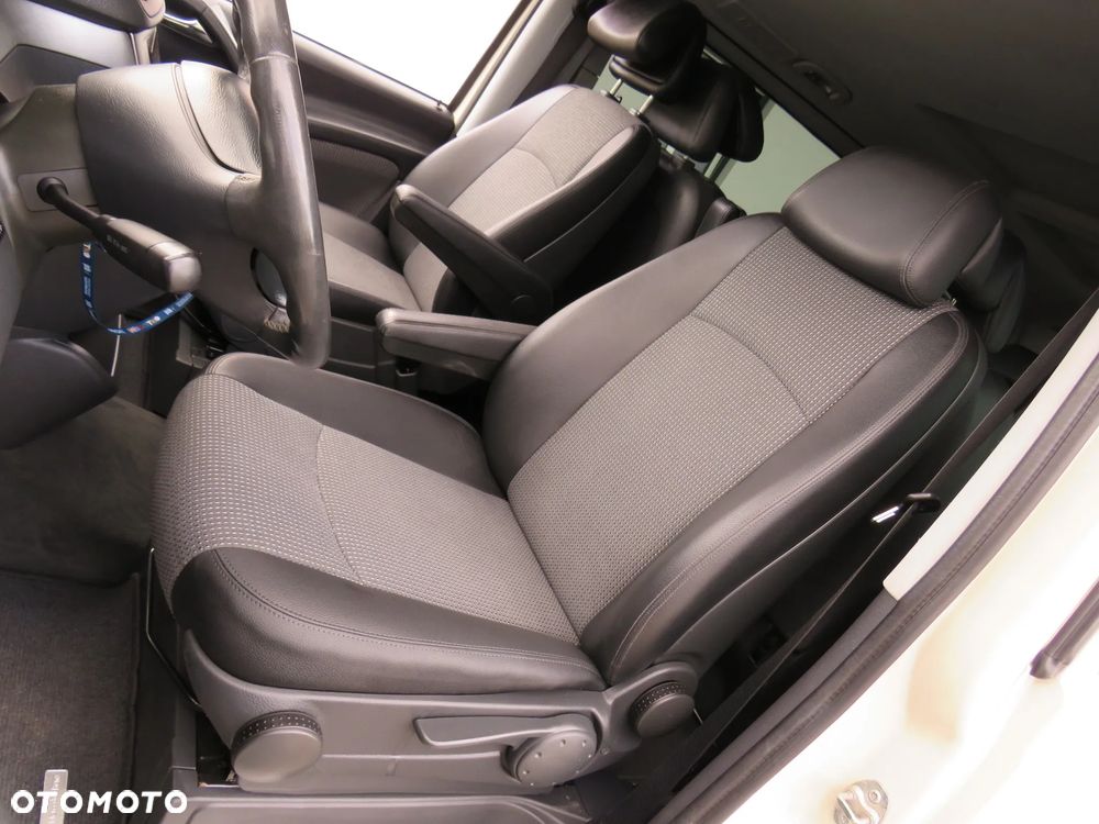 Mercedes-Benz Vito Univan 639.601 - 29