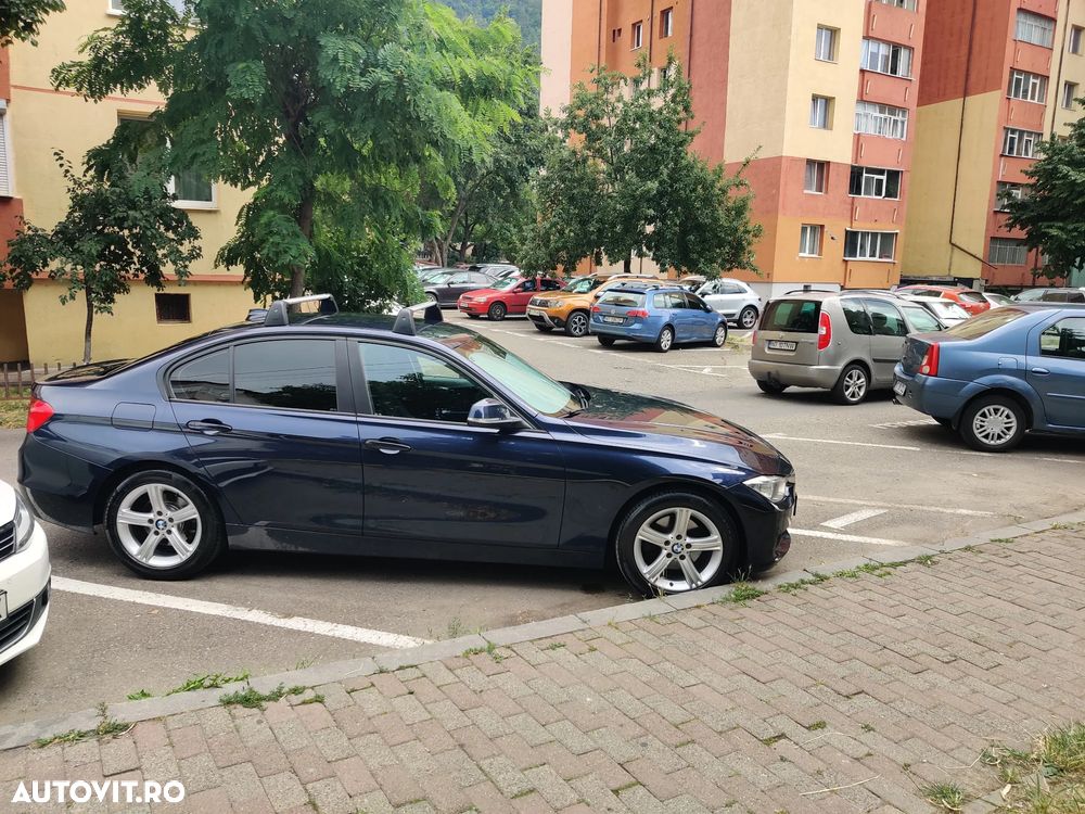 BMW Seria 3 320d xDrive DPF - 18