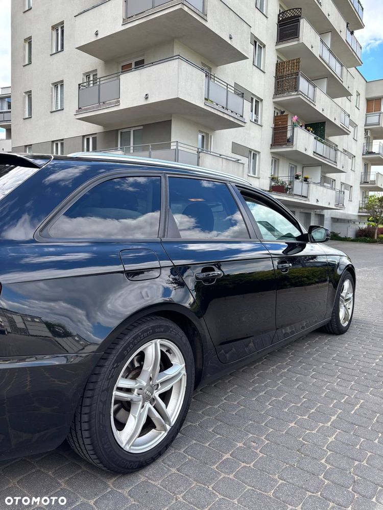 Audi A4 Avant 2.0 TDI - 9