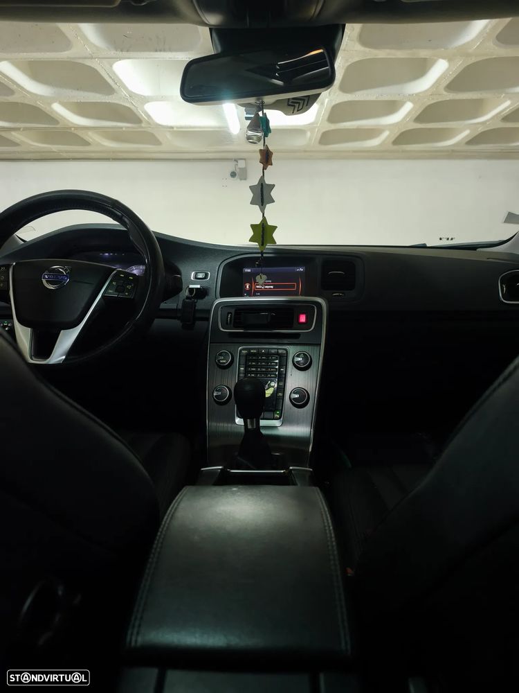 Volvo S60 2.0 D3 Momentum - 37